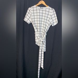 Shirt with waist tie (large)